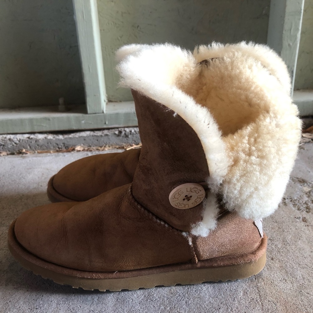 Ugg boots women’s size 9